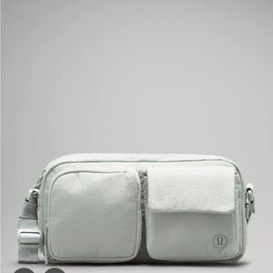 lululemon athletica Gray Multi-Pocket Crossbody Bag